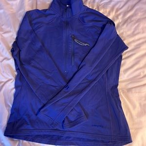 Patagonia, women’s medium, purple Quarter-zip